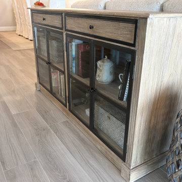 Blending Past and Present for a Fresh Transitional Design