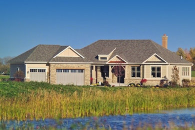 Example of a classic exterior home design in Chicago