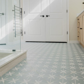 Custom Bathroom Floor with Star-Patterned Tiles