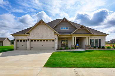 Exterior home idea in Other