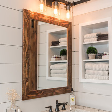 Modern Farmhouse Bathroom