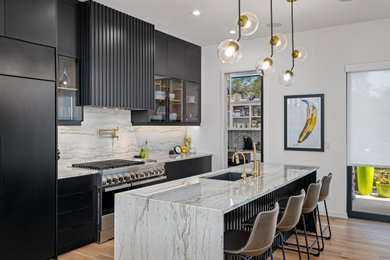 Inspiration for a modern kitchen remodel in Kansas City