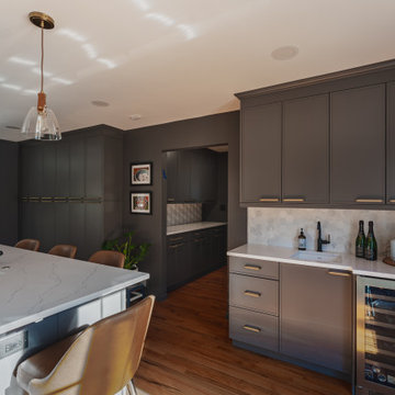 Dark Kitchen