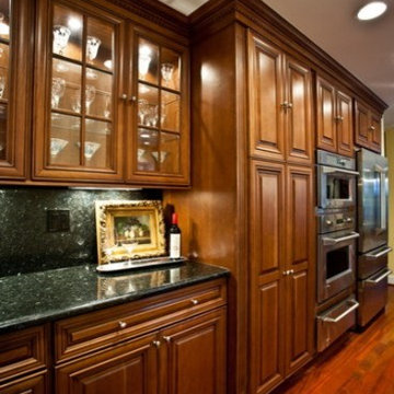 Luxurious Gourmet Kitchen in Fairfax Station Combines Beauty and Function