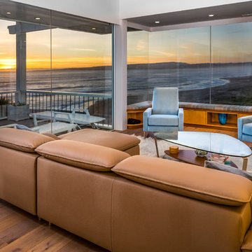 Modern Seaside Retreat