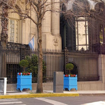 Versailles planter, Jardinier du Roi, French planters, orange tree planters Chat