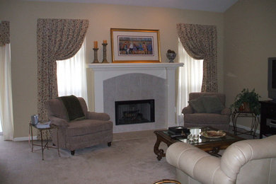 Example of a classic living room design in Detroit