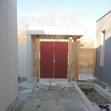 Double Gate Latch