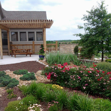 De Soto, KS Pergola with Landscaping