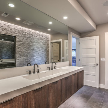 Lakefront Contemporary - Bennington, NE