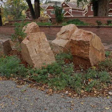 Town of Lyons Plaza Garden...