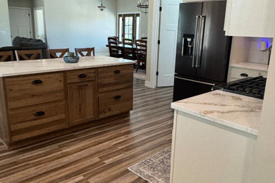 Kitchen - farmhouse kitchen idea in Wichita