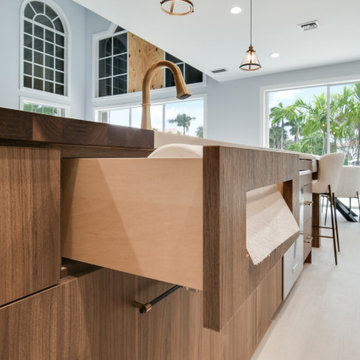 Modern Kitchen at Harbour Pointe
