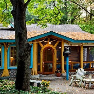 ECLECTIC AUTHOR'S/ARTIST'S LOG COTTAGE