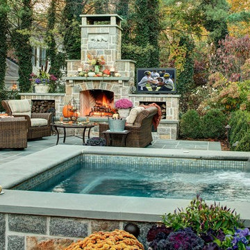 Spa doubles as cooling plunge pool on hot summer days