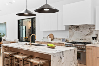 Example of a trendy kitchen design in Los Angeles