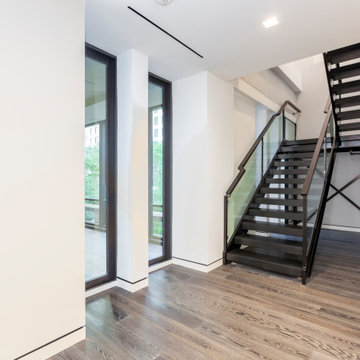 Extravagant Uptown Modern Condo