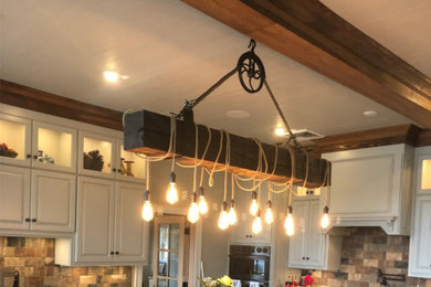 Mountain style kitchen photo in Montreal