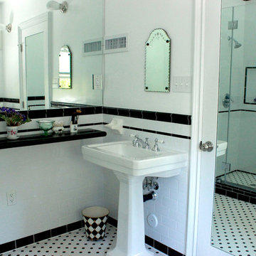 Hollywood Hills, Art Deco bathroom