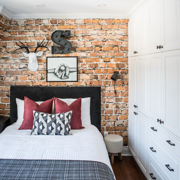 Small cozy boys rooms