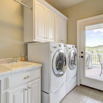 Laundry Room/Lockers