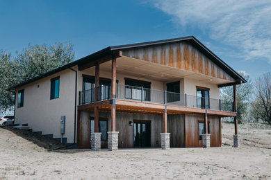Home design - country home design idea in Denver