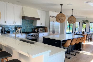Eclectic kitchen photo in Los Angeles
