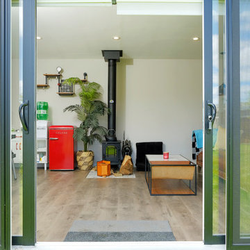 Modern Backyard Studio for Family Space