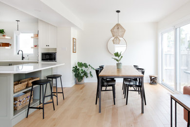Inspiration for a 1950s dining room remodel in Ottawa