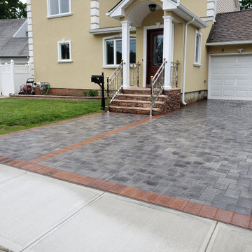 Granite City driveway w. Autumn blend borders