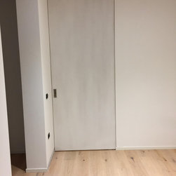 Pivot opening - Interior Doors