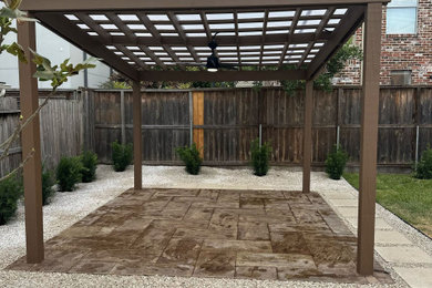 Minimalist patio photo in Houston