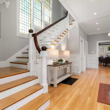 213 Gardner Rd Brookline