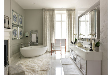 This is an example of a contemporary bathroom in London.