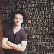 Nathan Ominskis foto