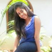 Monisha Sinhas foto