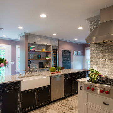 Vintage Kitchen loaded with High Tech