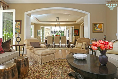 Elegant living room photo in Los Angeles