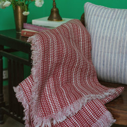 KIKRI CRIMSON THROW - Products