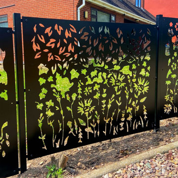 Four Seasons Garden Fencing Collection - 4 Metal Panels with different design