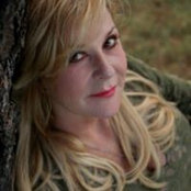 Monique Uhlenhop's photo