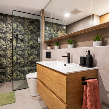 Bathroom/Laundry with Mural Style Tiles & Kitchen with Boston Oak Doors