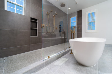 Bathroom - contemporary bathroom idea in San Francisco