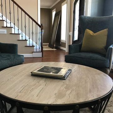 Double Living Space / Entry Room Seating