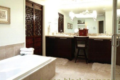 Elegant bathroom photo in Oklahoma City