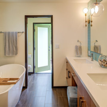 Retro Chef's Kitchen, Bathroom and Yoga Studio