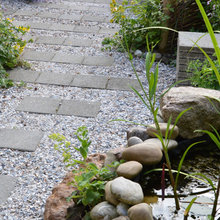 Path Between Raised Beds & Lawn Replacement