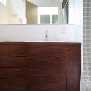 B- Line Medium 001 | master bath vanity