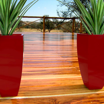 Corby Planter (L8" X W8" X H16")
