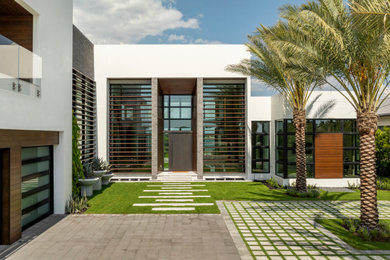 Contemporary exterior home idea in Miami